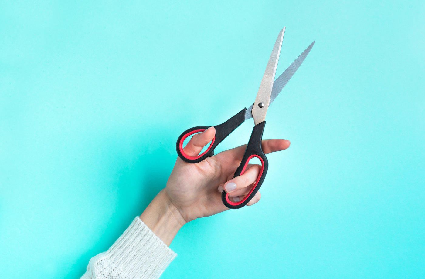 Can I cut hair with kitchen scissors? A stylist answers | theSkimm, image size:1400x920