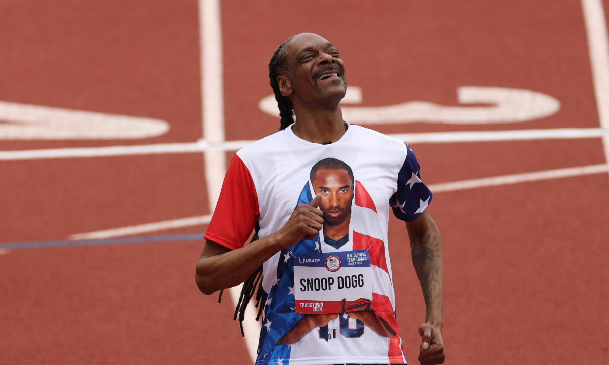 Snoop Dogg on the track field